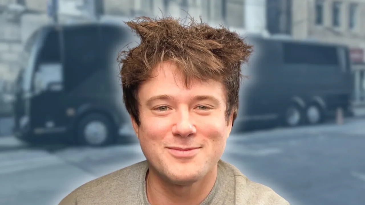 Alec Benjamin - BUS INVADERS Ep. 1983 [VIDEO]