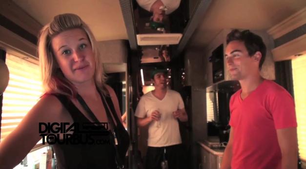 Kelsey and the Chaos! – BUS INVADERS Ep. 189 (Warped Edition)