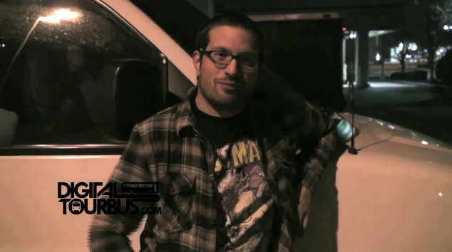 The Color Morale – BUS INVADERS Ep. 98