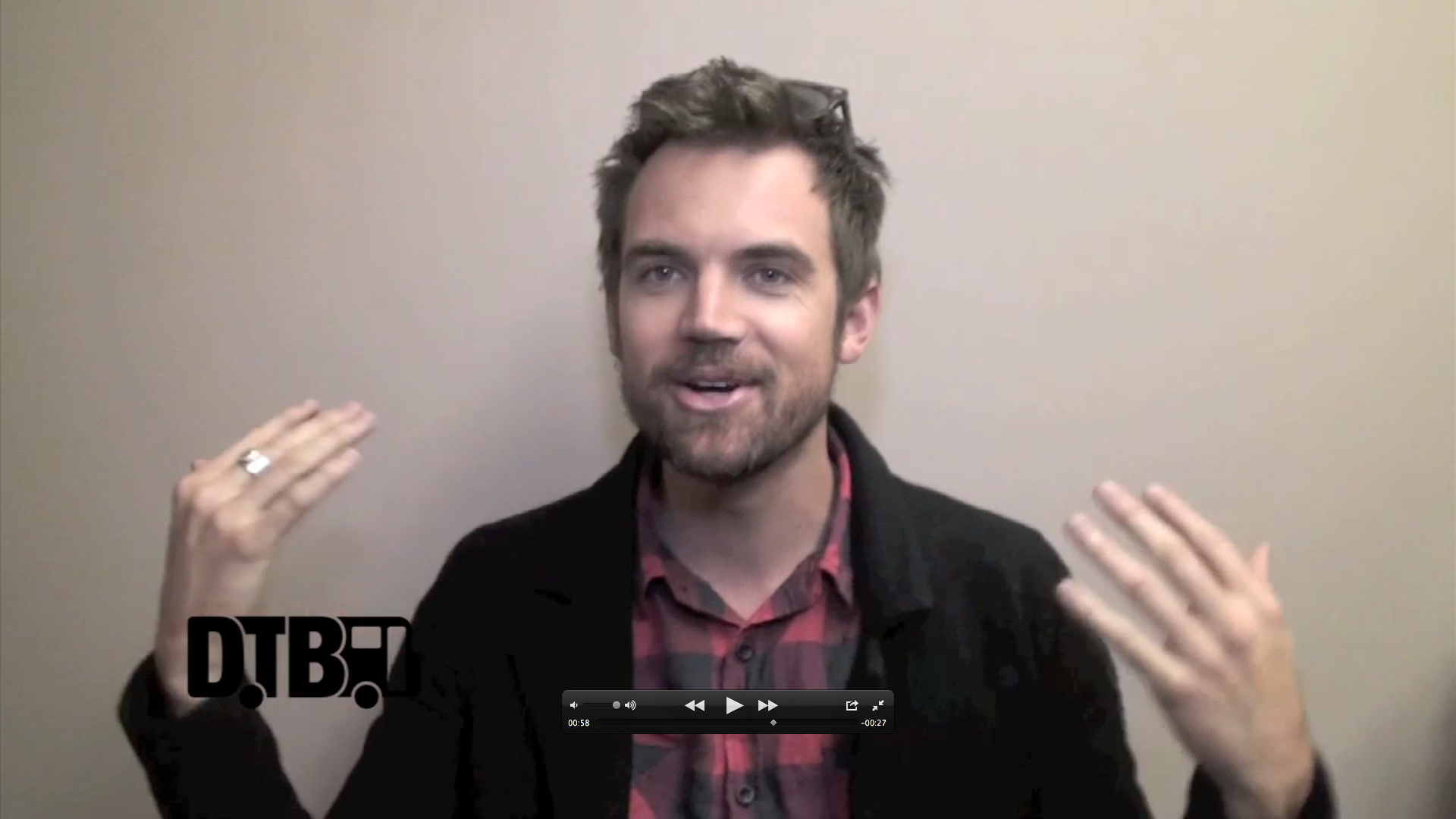 Tyler Hilton – CRAZY TOUR STORIES [VIDEO]