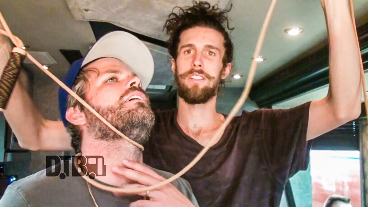 3Oh!3 – BUS INVADERS Ep. 1032 [VIDEO]