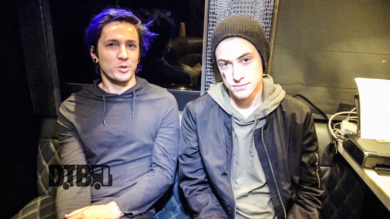 The Word Alive – CRAZY TOUR STORIES Ep. 506 [VIDEO]