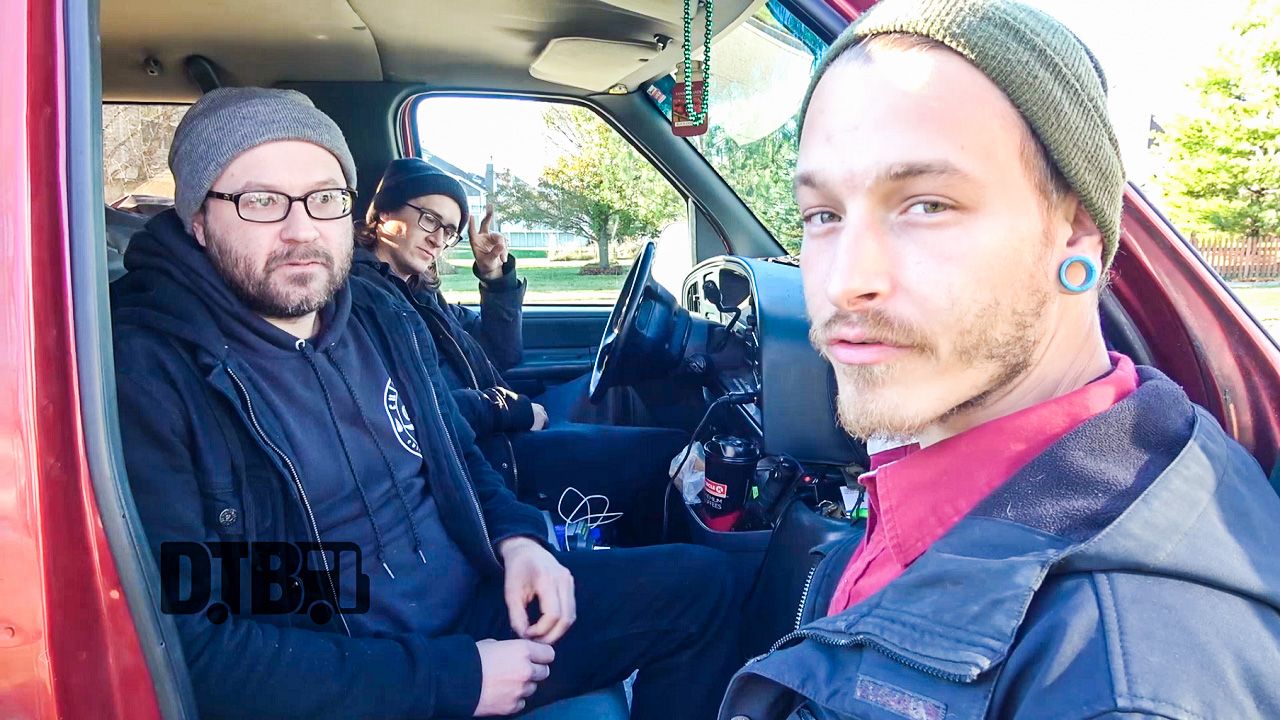 Forest Wars – BUS INVADERS Ep. 1153 [VIDEO]