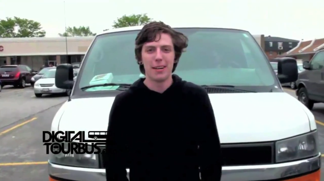 A Hero A Fake – BUS INVADERS Ep. 113