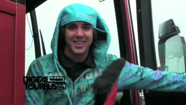 Forever The Sickest Kids – BUS INVADERS Ep. 84