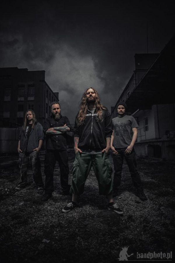Decapitated In Van Accident on “GWAR Eternal Tour”