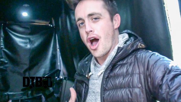 Parachute – BUS INVADERS Ep. 781 [VIDEO]