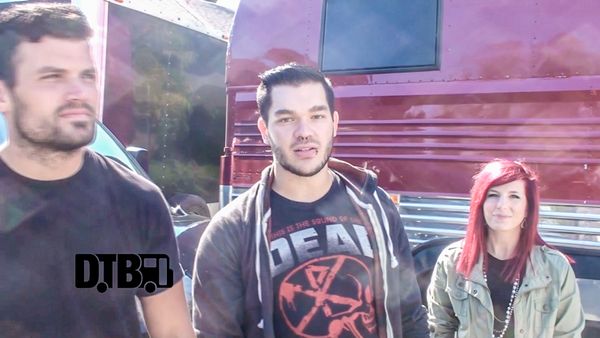 Scarlet White – BUS INVADERS Ep. 928 [VIDEO]