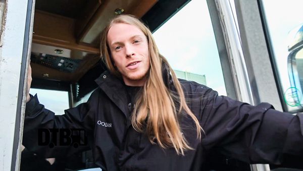 Cypher16 – BUS INVADERS Ep. 1227 [VIDEO]